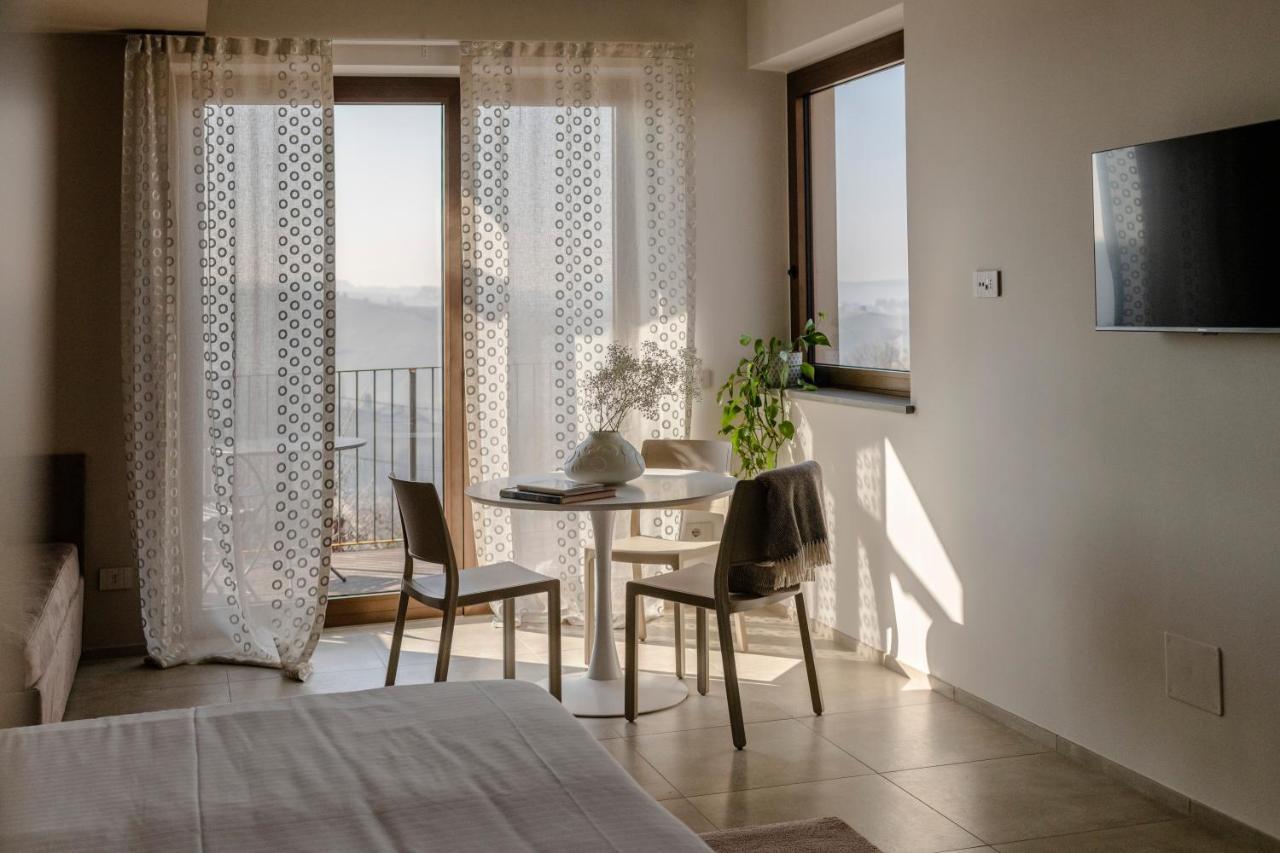 Il Cortile Suites Diano dʼAlba Eksteriør bilde
