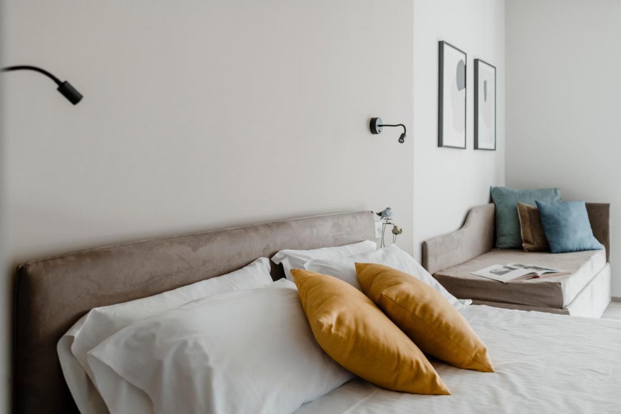 Il Cortile Suites Diano dʼAlba Eksteriør bilde