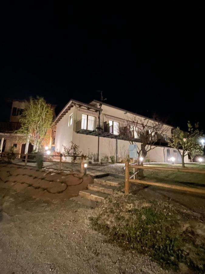 Il Cortile Suites Diano dʼAlba Eksteriør bilde